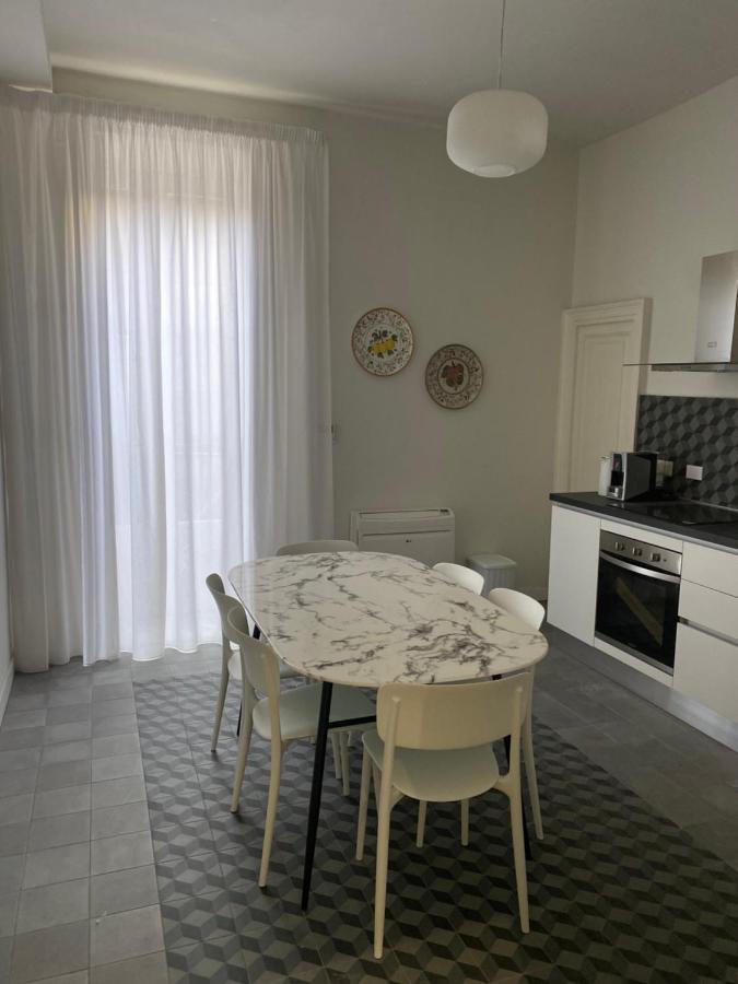 קטאניה Domus Iole Appartamento Nel Centro Storico מראה חיצוני תמונה